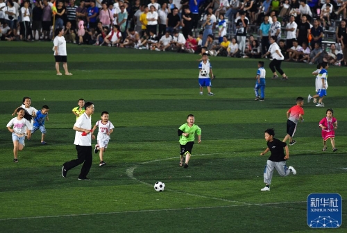 图片报：拜仁目前关注南美市场，考察了前锋拉扬和左后卫索萨（《图片报》：拜仁聚焦南美市场，已考察前锋拉扬与左后卫索萨）